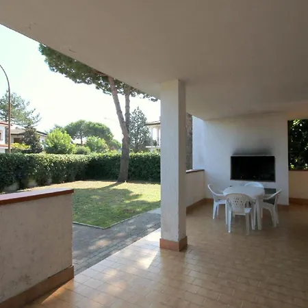 Ferienhaus In Mit Grossem Garten - B59365 Holiday home *